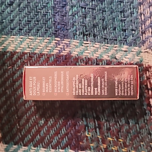 Vitality Lip Flush Stain™ 4-in-1 Hydrating Lipstick - Picture 3 of 10